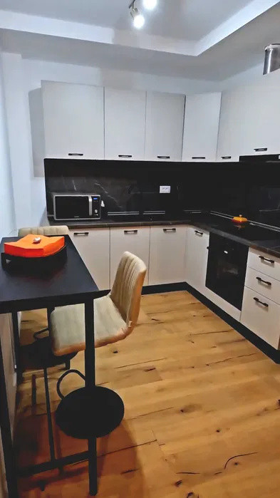 apartament de inchiriat cu 2 camere in City Point Aviatiei