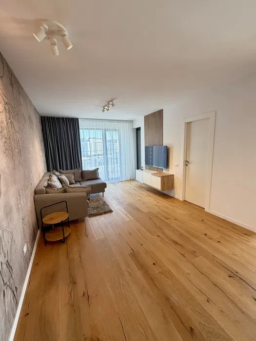 apartament de inchiriat cu 2 camere in City Point Aviatiei