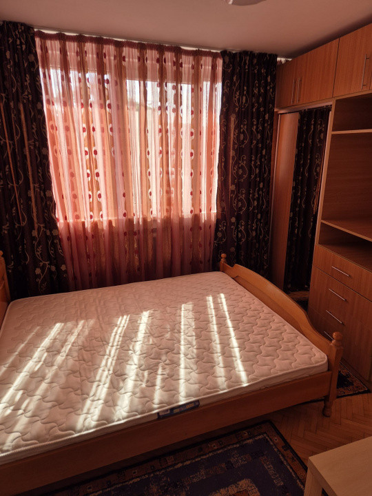 Apartament 3 camere,zonă -Gara de Nord