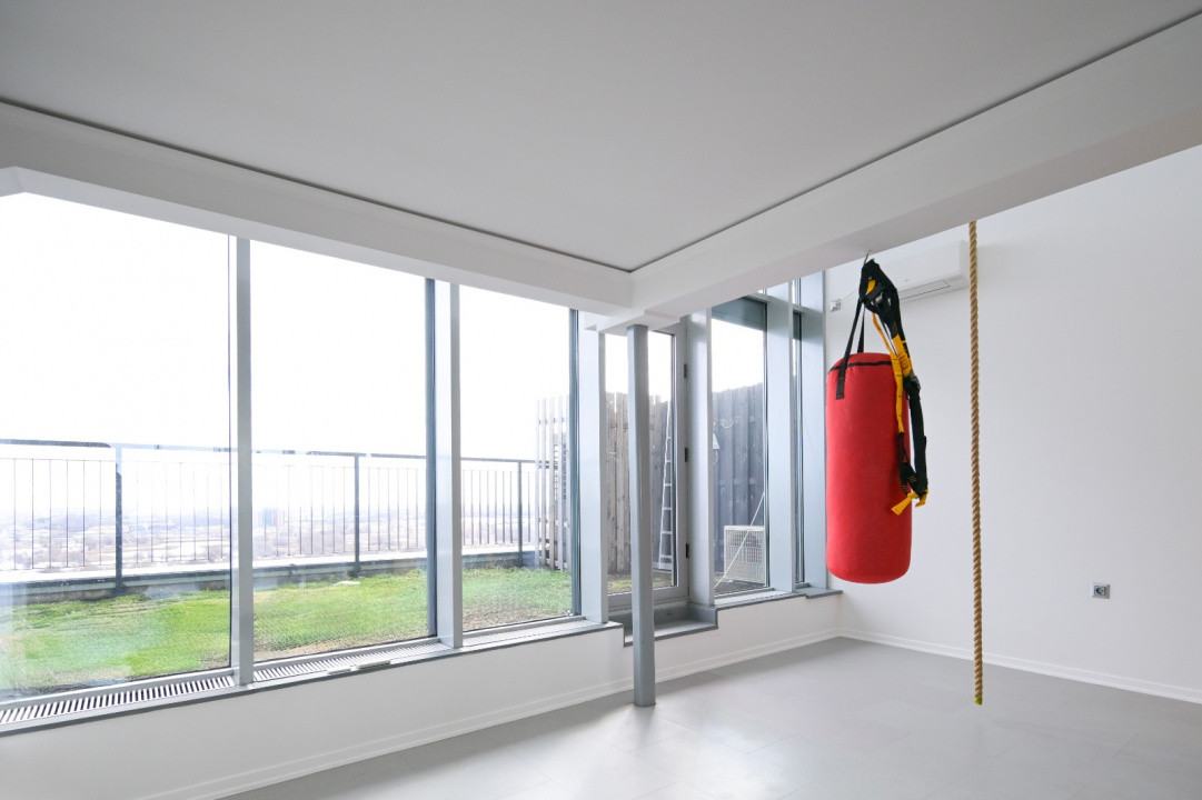 Penthouse spectaculos cu terasa, sala, sauna in interior