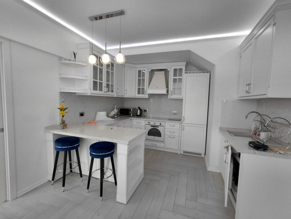 Penthouse spectaculos cu terasa, sala, sauna in interior