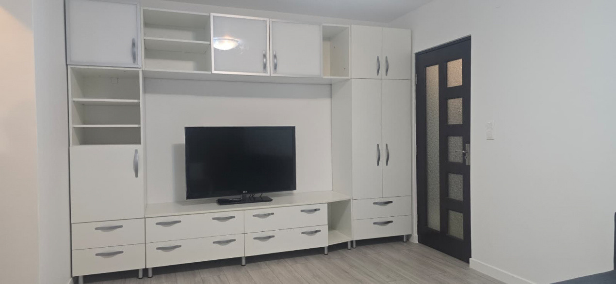 Apartament 2 camere - parter, zonă liniștită + parcare