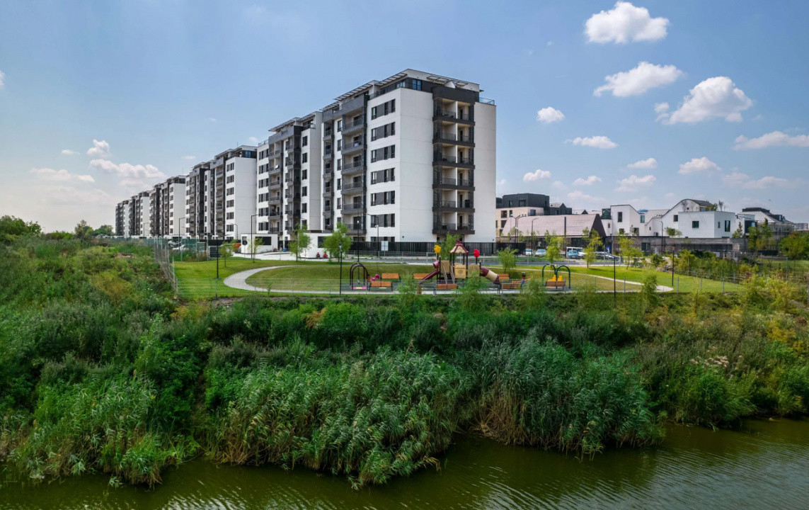 Studio Pipera cu gradina in complex cu promenada