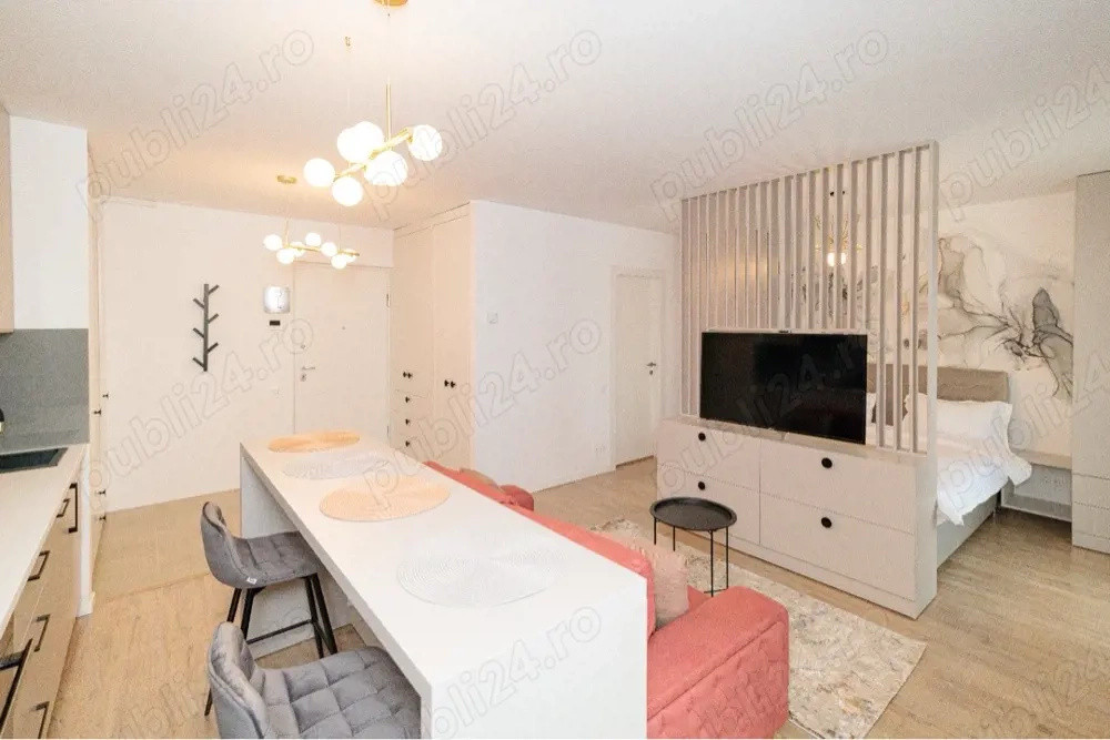 Studio Pipera cu gradina in complex cu promenada