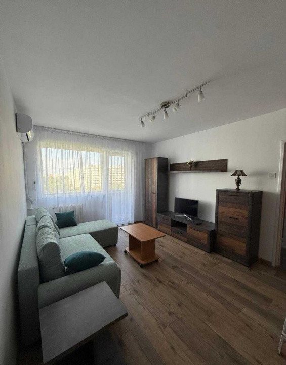 Apartament 2 camere semidecomandat - prima inchiriere - Piata Minis