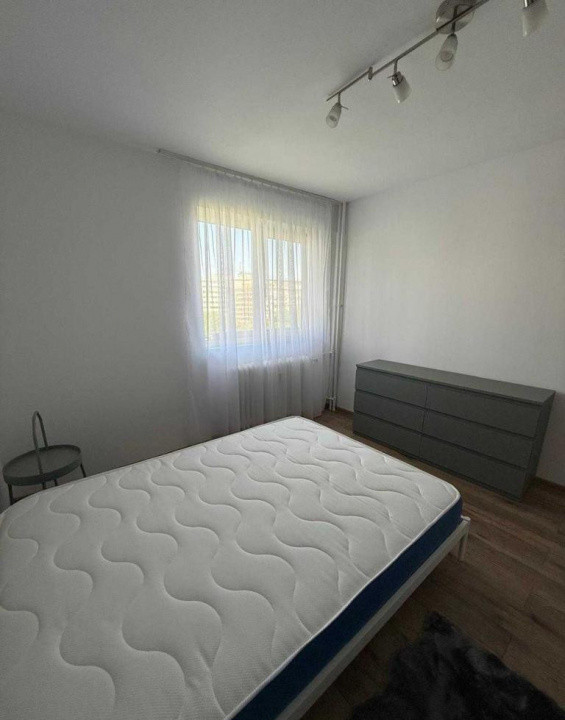 Apartament 2 camere semidecomandat - prima inchiriere - Piata Minis