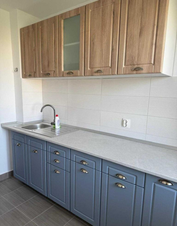 Apartament 2 camere semidecomandat - prima inchiriere - Piata Minis