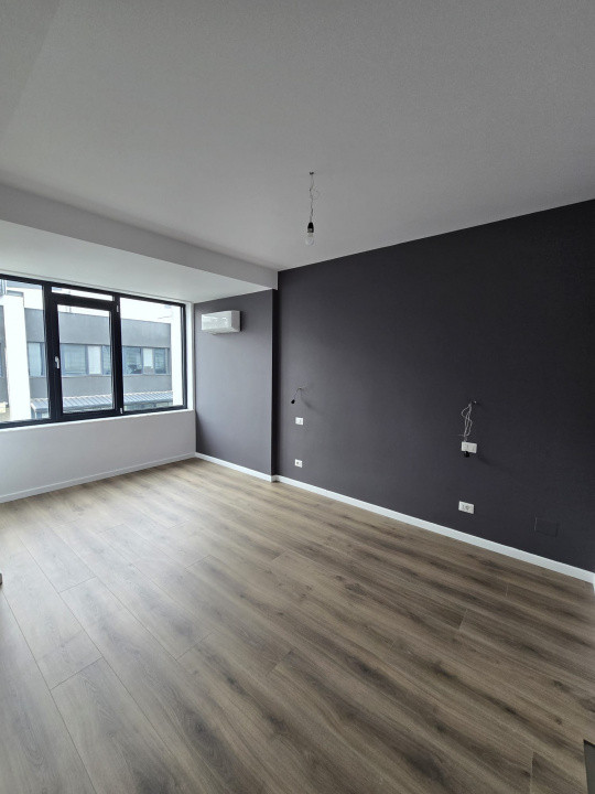 Vila 5 Camere Jolie Ville Pipera, in residence Privat, de vanzare!