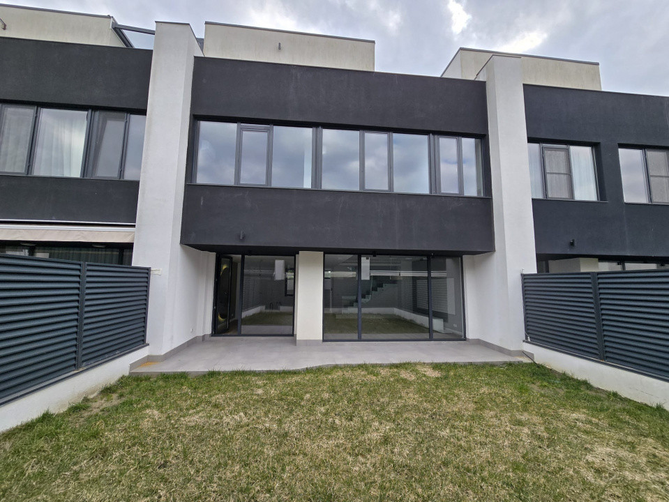 Vila 5 Camere Jolie Ville Pipera, in residence Privat, de vanzare!