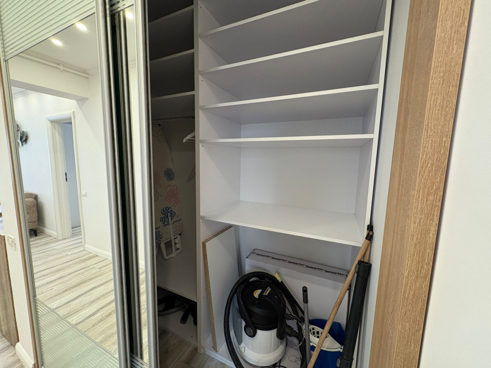 apartament de inchiriat cu 4 camere  in zona  Bucurestii Noi 