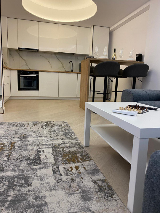 Apartament decomandat de vanzare cu 3 camere in Cortina North