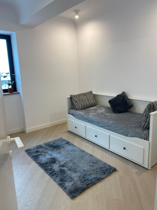 Apartament decomandat de vanzare cu 3 camere in Cortina North