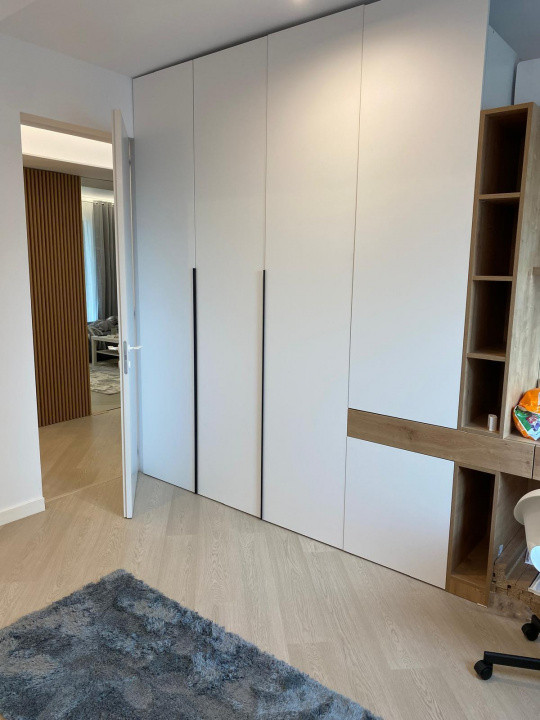 Apartament decomandat de vanzare cu 3 camere in Cortina North
