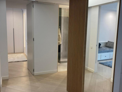 Apartament decomandat de vanzare cu 3 camere in Cortina North