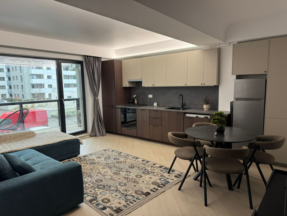 Apartament decomandat de inchiriat cu 2 camere  in Pipera 