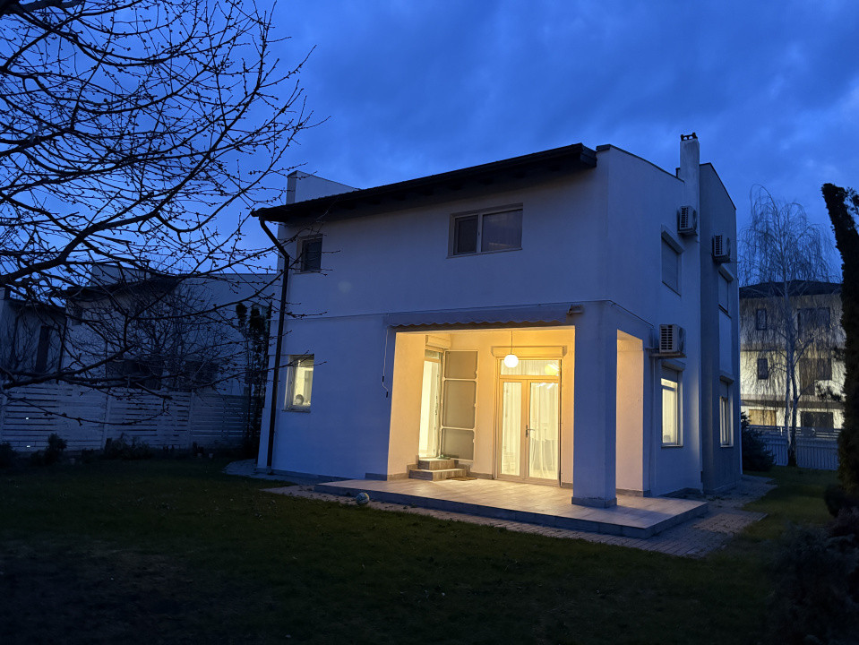 Vila individuala 5 camere Otopeni de vanzare