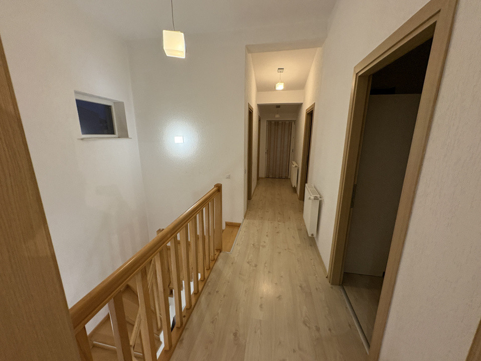 Vila individuala 5 camere Otopeni de vanzare