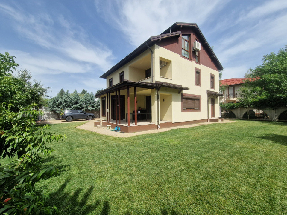 VILĂ PREMIUM | BĂNEASA - JOLIE VILLE | POMPĂ CĂLDURĂ | STRADĂ PRIVATĂ