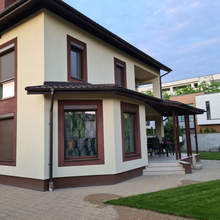 VILĂ PREMIUM | BĂNEASA - JOLIE VILLE | POMPĂ CĂLDURĂ | STRADĂ PRIVATĂ