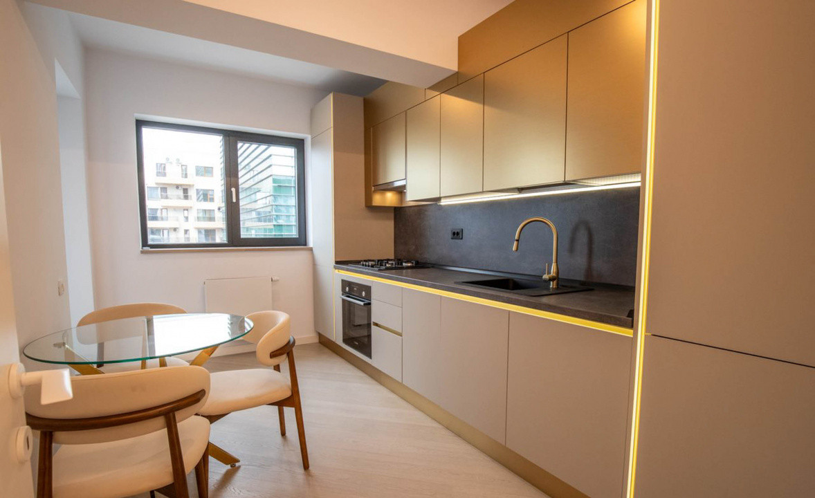 3 camere Cortina North, 104 mp, terasa 25 mp, parcare