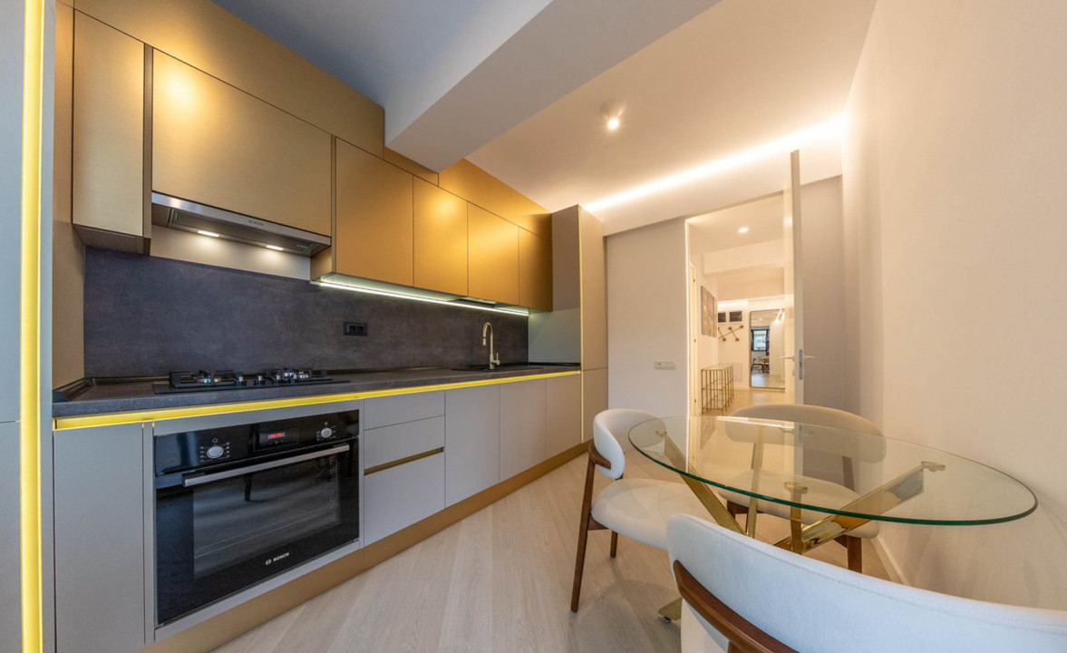 3 camere Cortina North, 104 mp, terasa 25 mp, parcare