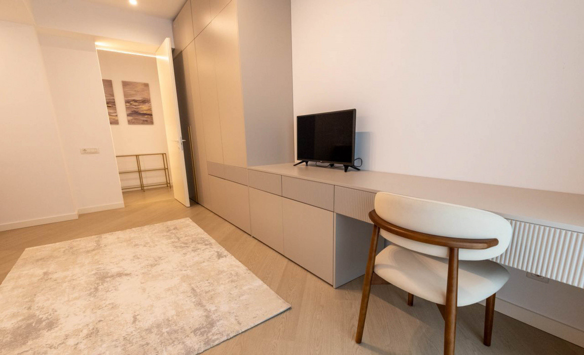 3 camere Cortina North, 104 mp, terasa 25 mp, parcare