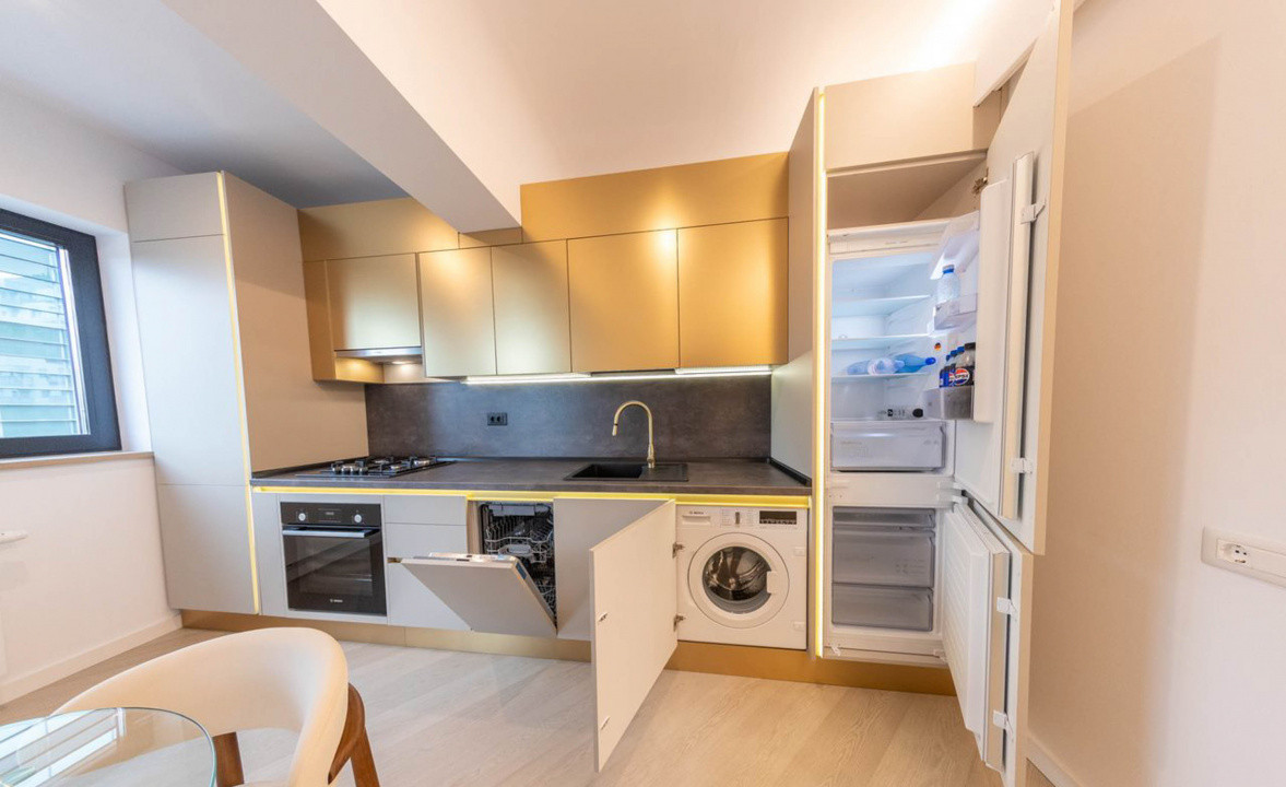 3 camere Cortina North, 104 mp, terasa 25 mp, parcare