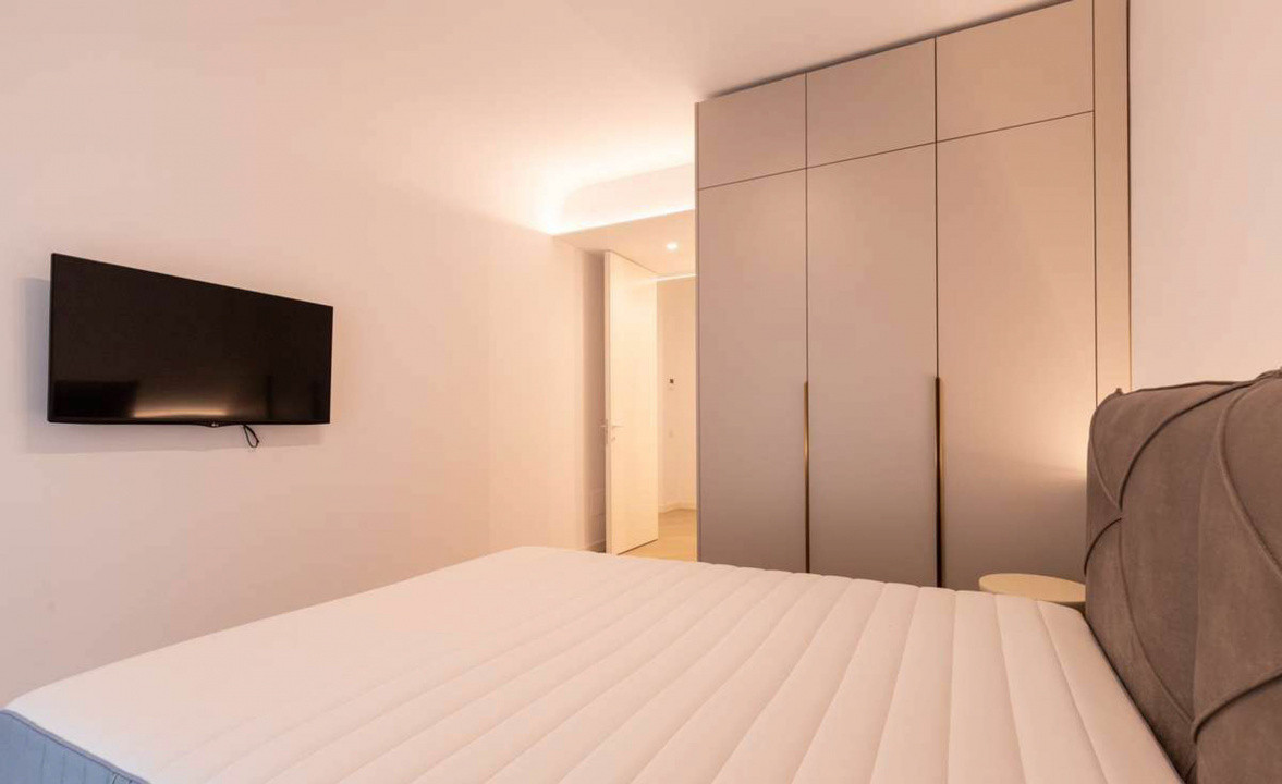 3 camere Cortina North, 104 mp, terasa 25 mp, parcare