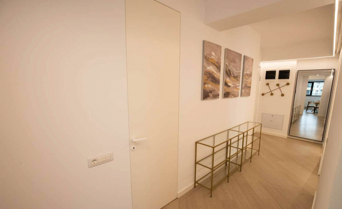 3 camere Cortina North, 104 mp, terasa 25 mp, parcare