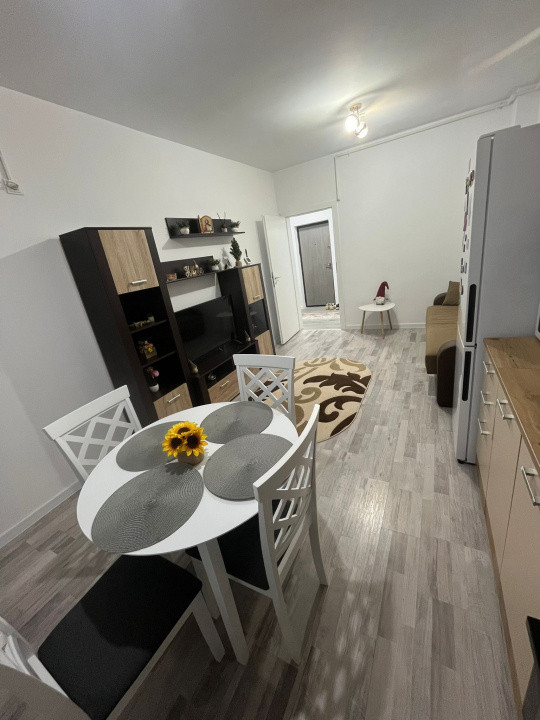 apartament decomandat de inchiriat cu 2 camere  in Militari 