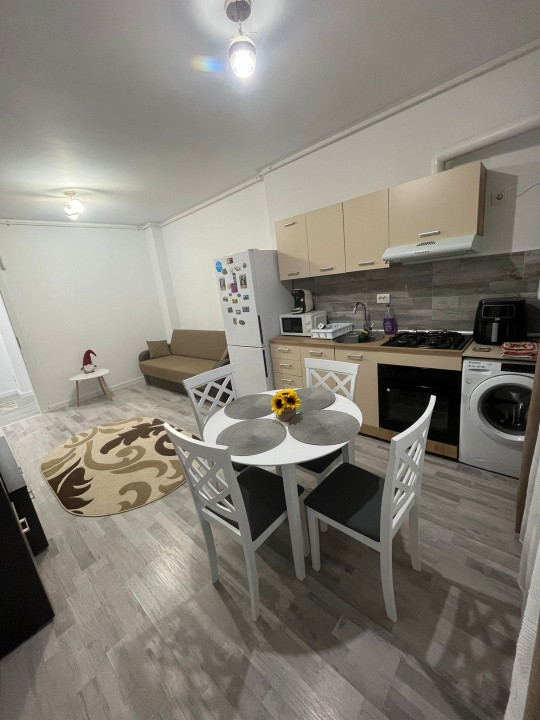 apartament decomandat de inchiriat cu 2 camere  in Militari 