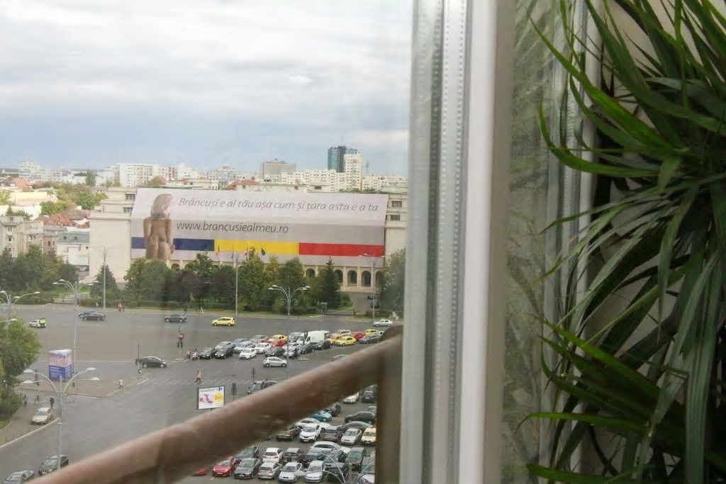 Penthouse Elegant Piața Victoriei | Vedere Panoramică  