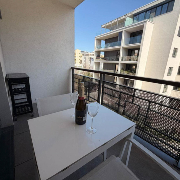 3 camere Herastrau, 90 mp, terasa, parcare, langa parc