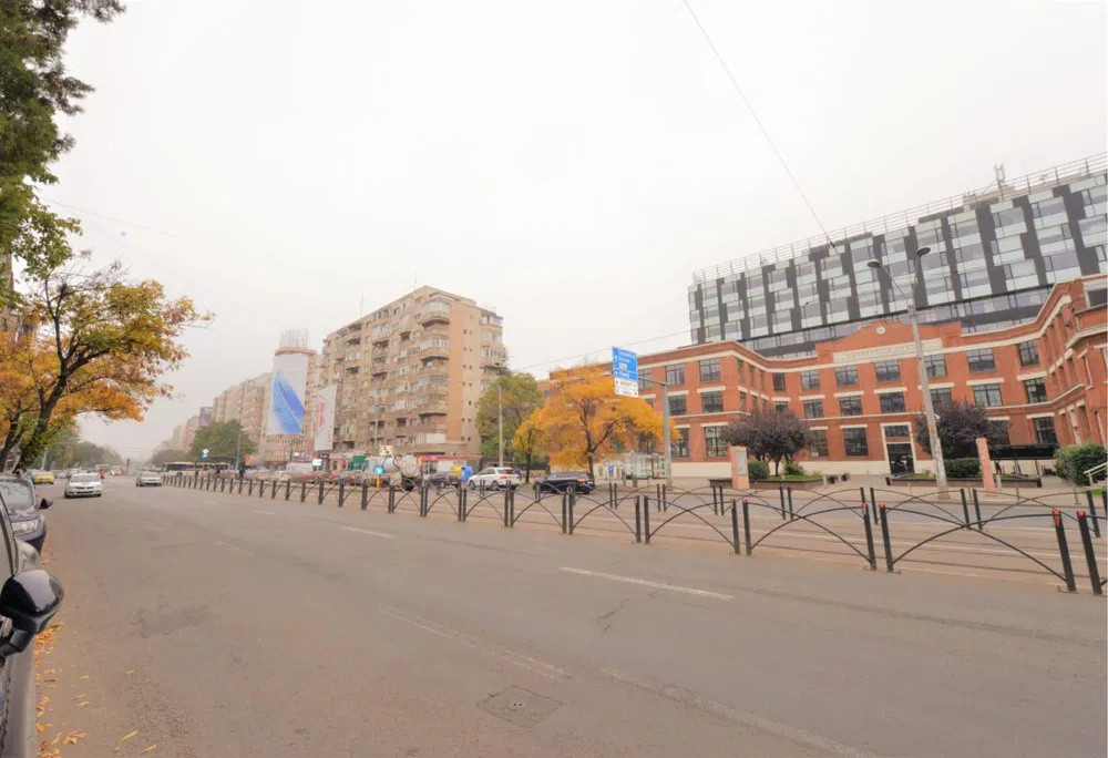 apartament nemobilat de inchiriat in zona Stefan cel mare