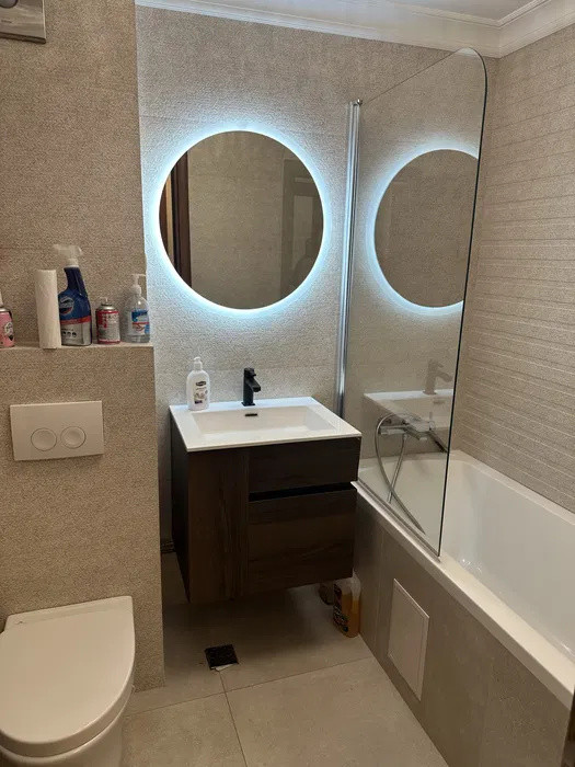 apartament nemobilat de inchiriat in zona Stefan cel mare