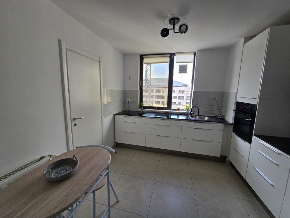 Închiriere apartament de 5 camere de lux în zona Herăstrău