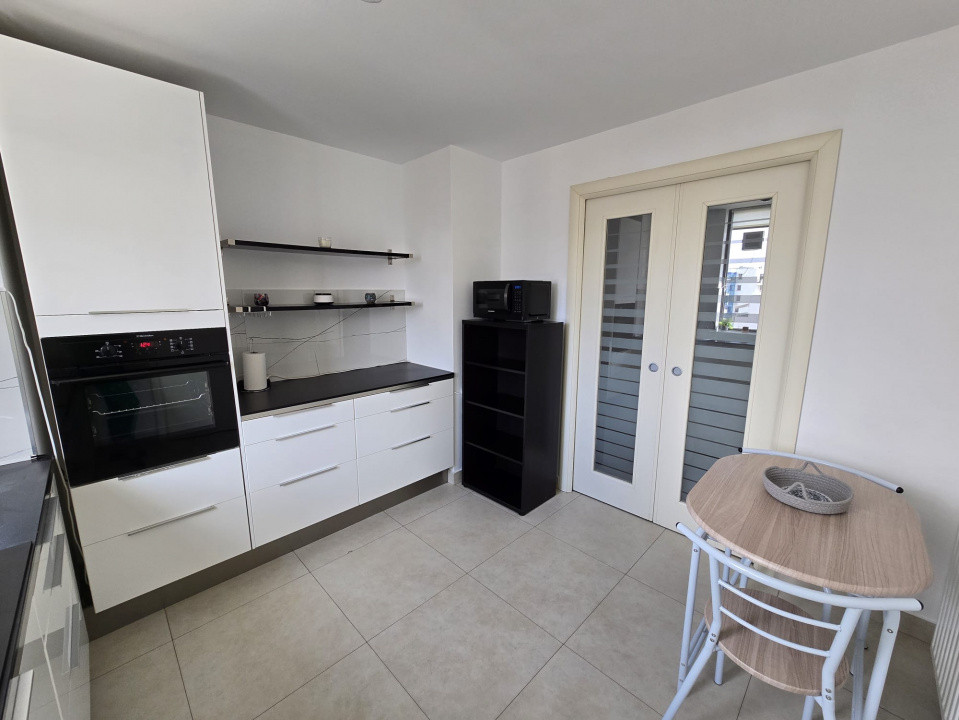 Închiriere apartament de 5 camere de lux în zona Herăstrău