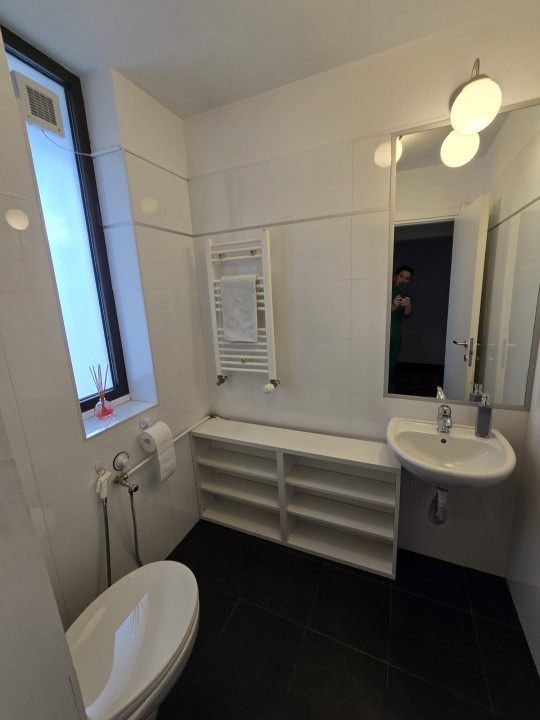 Închiriere apartament de 5 camere de lux în zona Herăstrău