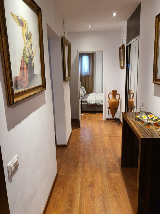 Apartament 3 camere Piața Romană