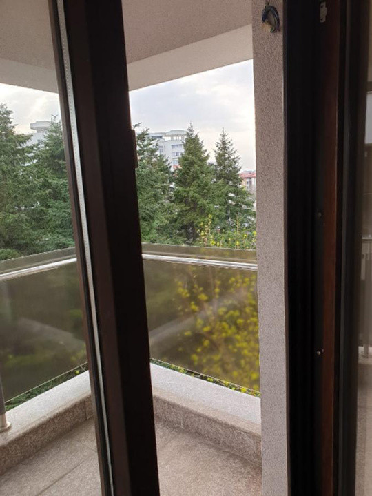 apartament de inchiriat cu 2 camere  in Victoriei + Parcare 