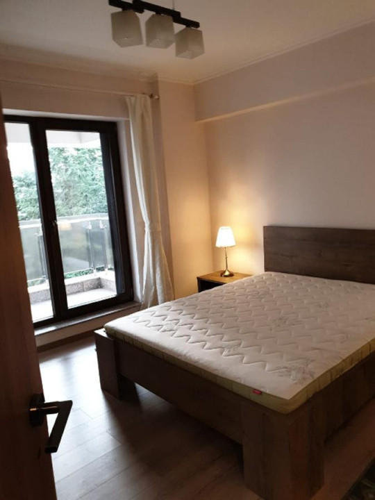 apartament de inchiriat cu 2 camere  in Victoriei + Parcare 