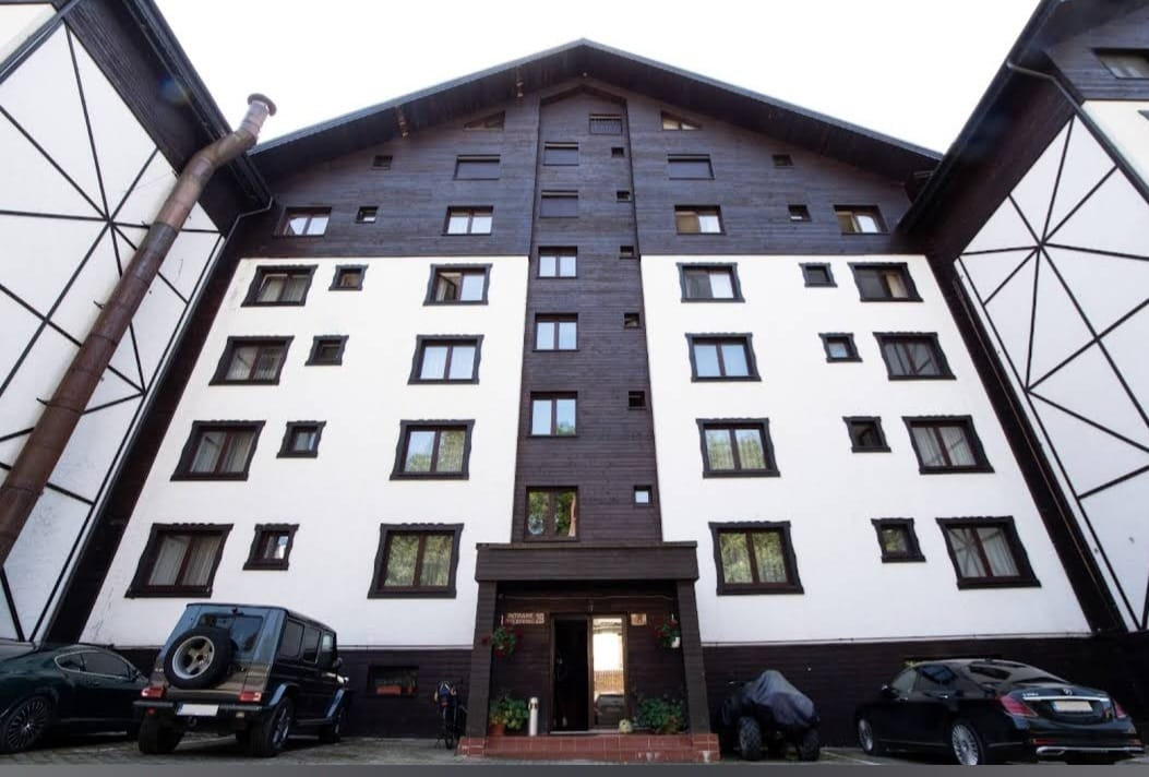 Apartament 3 camere Predeal partie