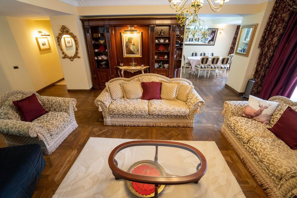 Apartament 3 camere Predeal partie