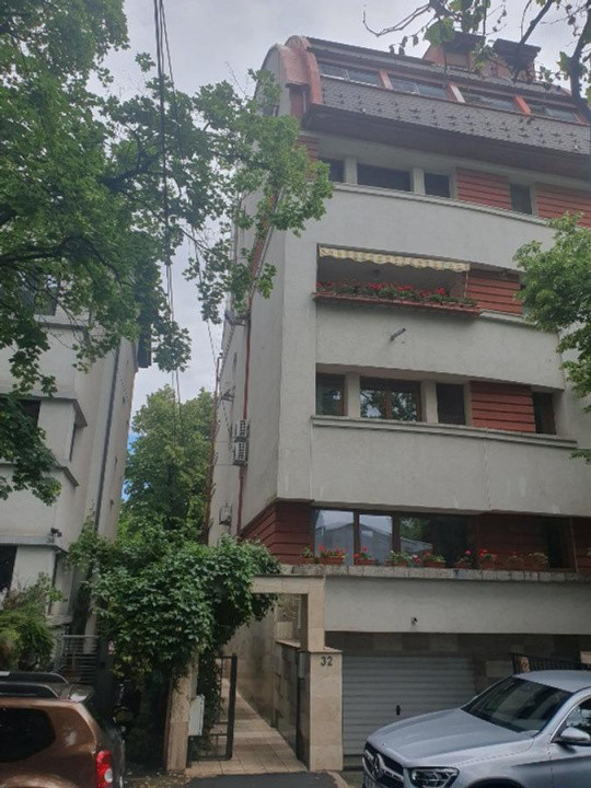 apartament decomandat de inchiriat cu 3 camere  in Primaverii
