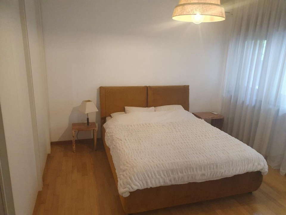 apartament decomandat de inchiriat cu 3 camere  in Primaverii