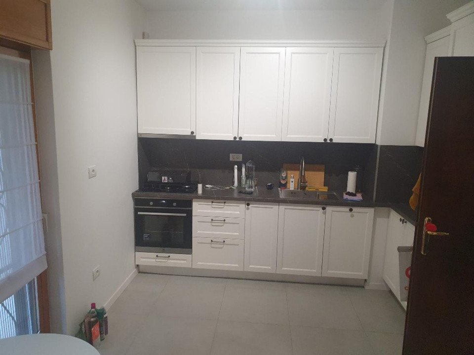 apartament decomandat de inchiriat cu 3 camere  in Primaverii
