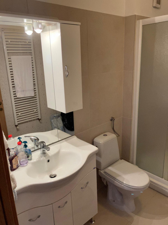 apartament decomandat de inchiriat cu 3 camere  in Dorobanti 