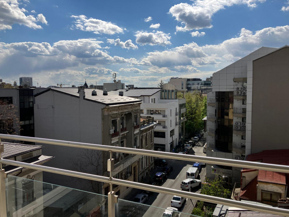 apartament decomandat de inchiriat cu 3 camere  in Dorobanti 