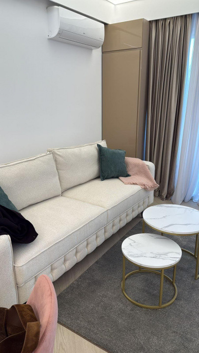 Studio dublu de închiriat – Cortina North