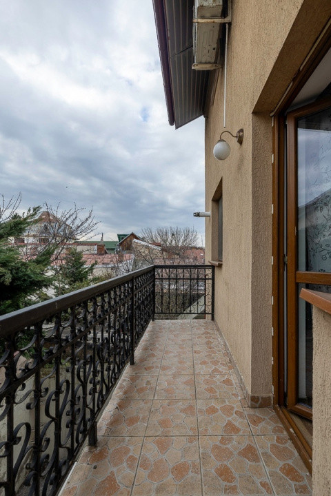 Casa 6 camere 2012 Eroii Revolutiei